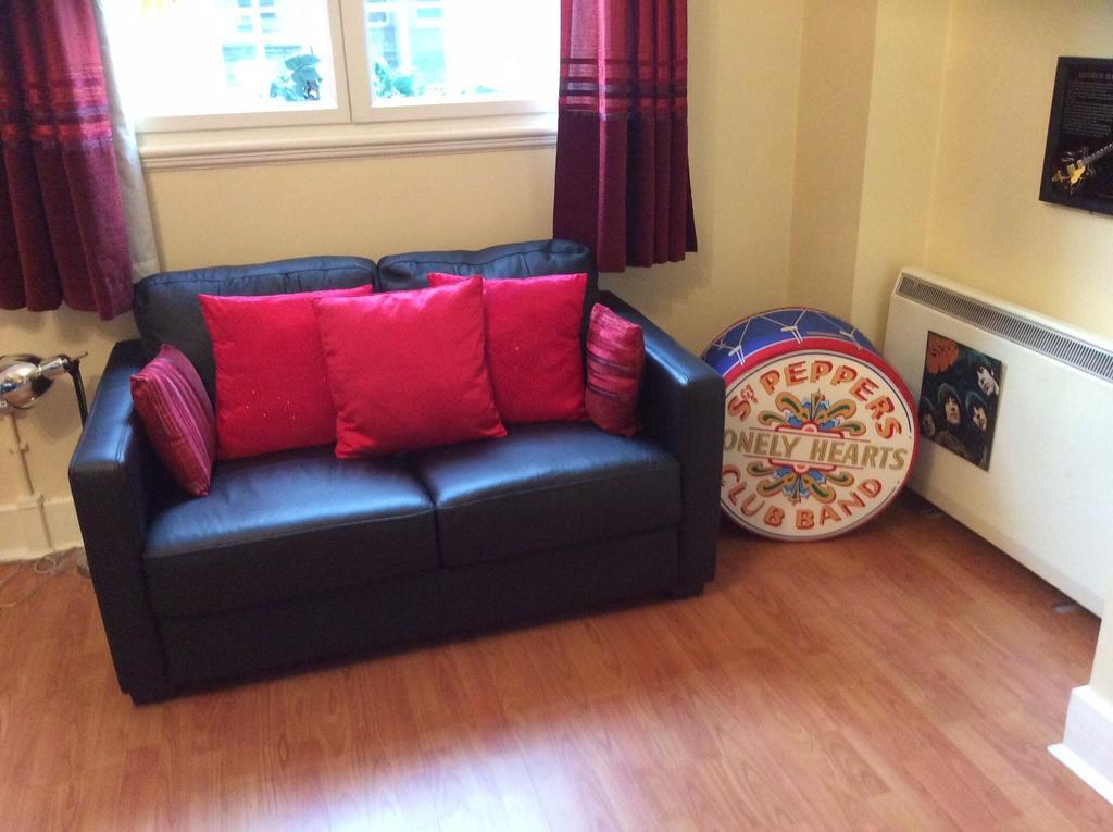 Beatles Apartment Liverpool Room photo